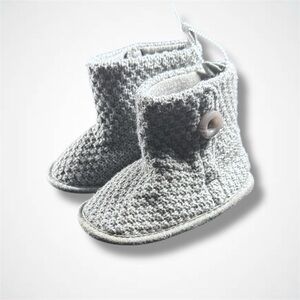 Koalababy Knit Gray Button Booties